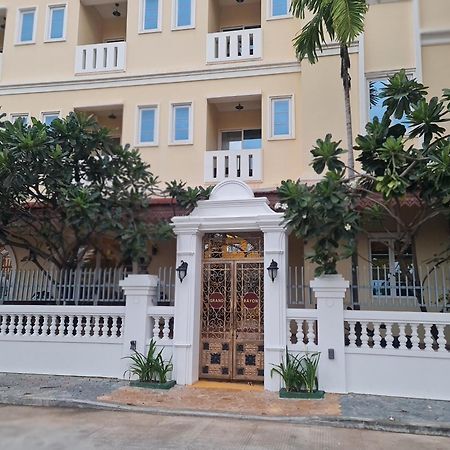 Grand Bayon Siem Reap Hotel Exterior photo
