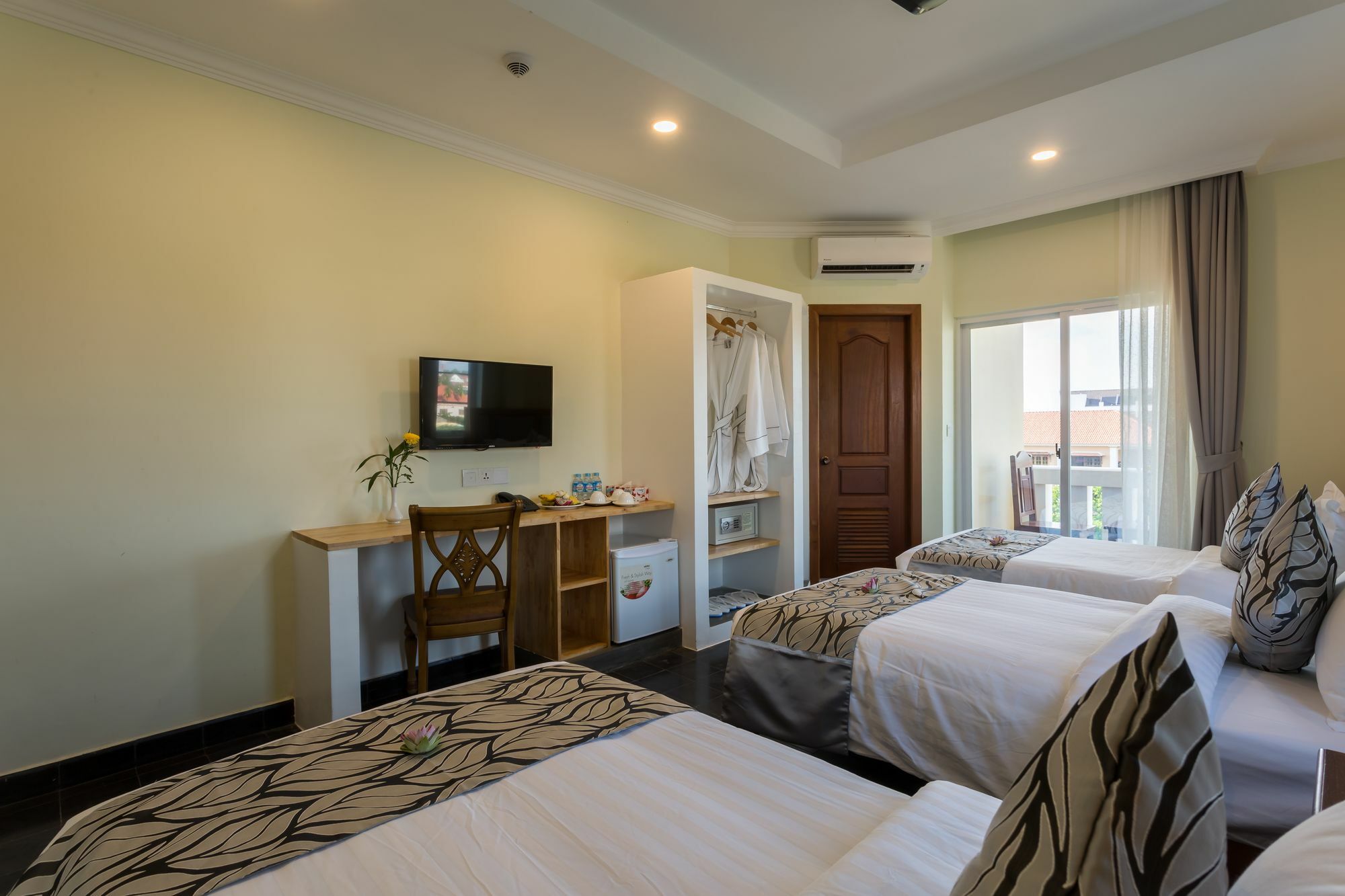 Grand Bayon Siem Reap Hotel Exterior photo